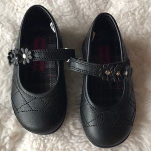 Girls size 5 black Mary Janes shoes